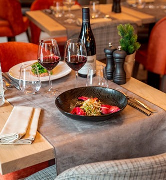 como-seguir-la-dieta-cetogenica-fuera-de-casa-en-restaurante